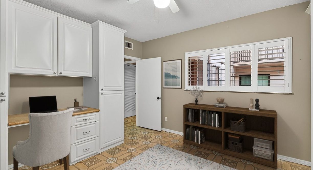 Staged office photo of condo for sale at 6165 S Mirror Lake Drive #106 Sebastian, FL 32958